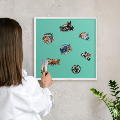 Tablero magnético metálico para souvenirs en color blanco Menta fuerte