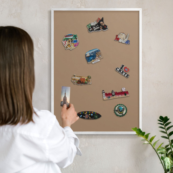 Tablero magnético metálico para souvenirs en color blanco Marrón claro cálido
