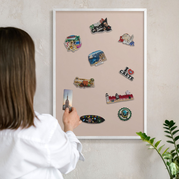 Tablero magnético de pared para imanes con marco blanco Rosa beige