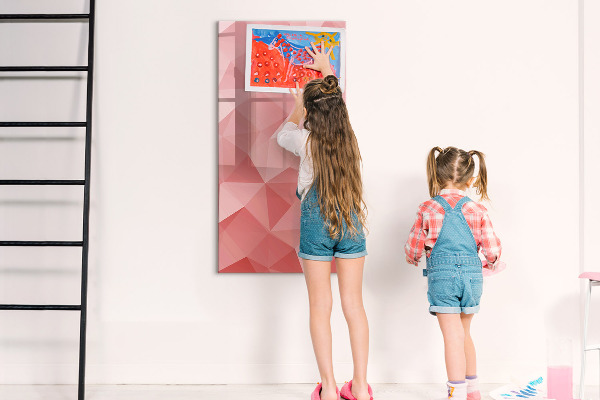 Pizarra magnética de pared con rotulador Un tablero colorido para notas y fotos.