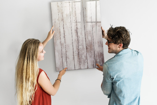 Pizarra magnética de pared con rotulador Un tablero para presentar fotos y notas.