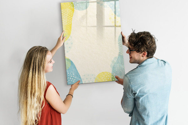 Pizarra magnética de pared con rotulador Un espacio creativo para recuerdos y fotos.