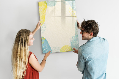 Pizarra magnética de pared con rotulador Un espacio creativo para recuerdos y fotos.