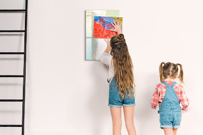Pizarra magnética de pared con rotulador Un espacio creativo para recuerdos y notas.