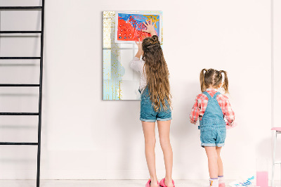 Pizarra magnética de pared con rotulador Un espacio creativo para recuerdos y notas.