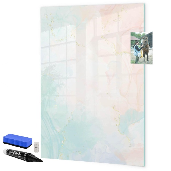 Pizarra borrable de cristal con imanes Un tablero colorido para fotos y notas.