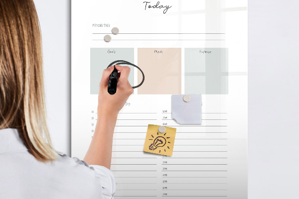 Pizarra magnética de pared con rotulador Horario diario con espacio para fotos