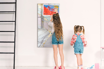 Pizarra magnética de pared con rotulador Un elegante tablero para notas y fotos.