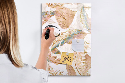 Pizarra magnética de pared con rotulador Un tablero colorido para fotos y notas.