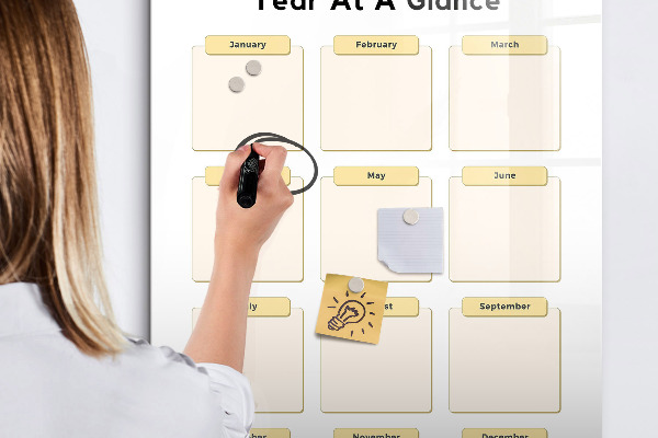 Pizarra magnética de pared con rotulador Calendario anual para personalización