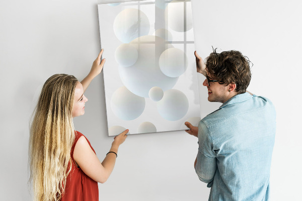 Pizarra borrable de cristal con imanes Un práctico tablero para notas y fotos.