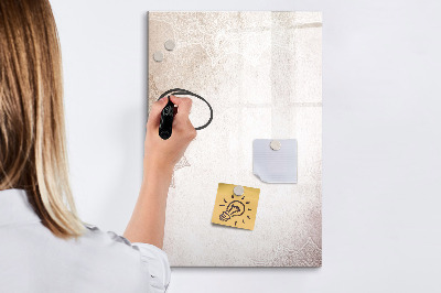 Pizarra borrable de cristal con imanes Un espacio creativo para fotos y notas.