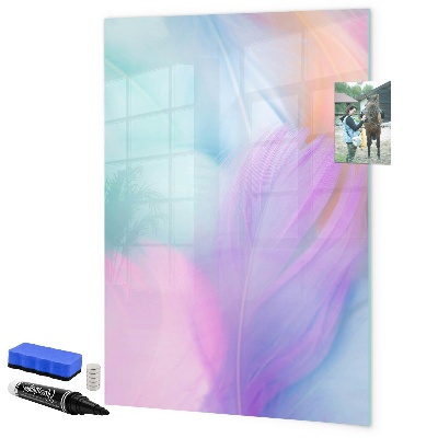 Pizarra borrable de cristal con imanes Un tablero colorido para notas y fotos.