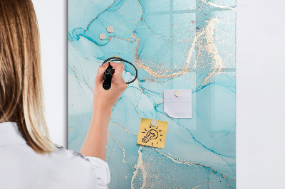 Pizarra magnética de pared con rotulador Un tablero colorido para fotos y notas.