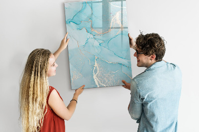 Pizarra magnética de pared con rotulador Un tablero colorido para fotos y notas.