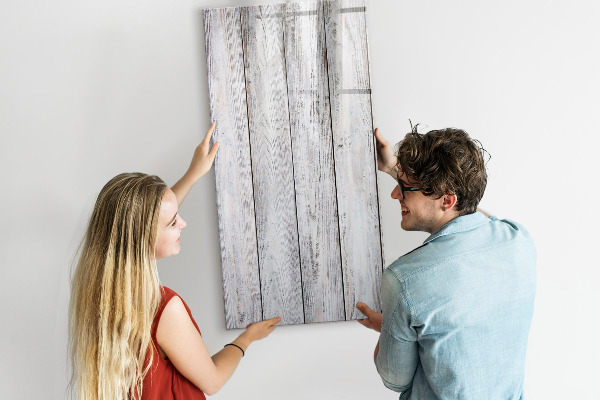 Pizarra magnética de pared con rotulador Un tablero para fijar fotos y notas.