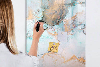 Pizarra magnética de pared con rotulador Un tablero colorido para presentar fotos