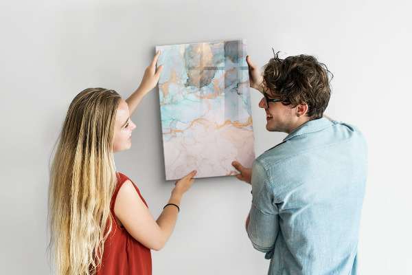 Pizarra magnética de pared con rotulador Un tablero colorido para presentar fotos