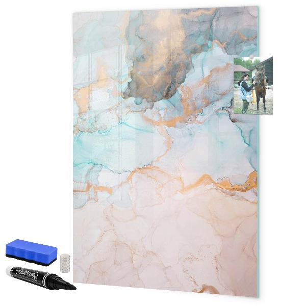 Pizarra magnética de pared con rotulador Un tablero colorido para presentar fotos