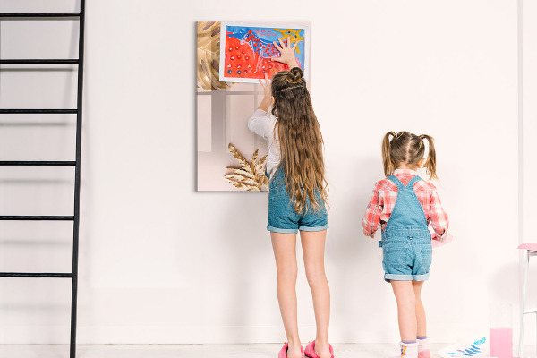 Pizarra magnética de pared con rotulador Un elegante tablero para notas y fotos.