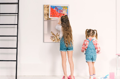 Pizarra magnética de pared con rotulador Un elegante tablero para notas y fotos.