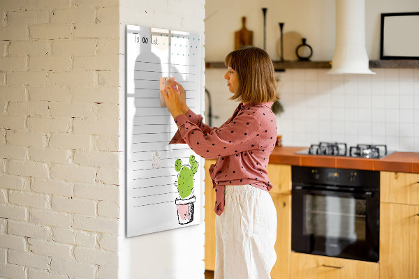 Pizarra magnética de pared con rotulador Una lista de tareas con un toque creativo.