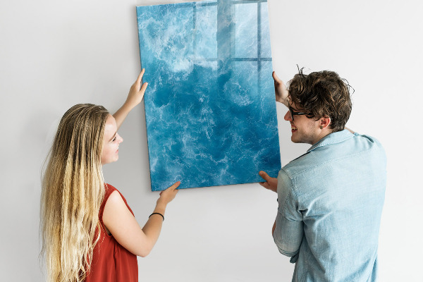 Pizarra magnética de pared con rotulador Un tablero colorido para notas y fotos.