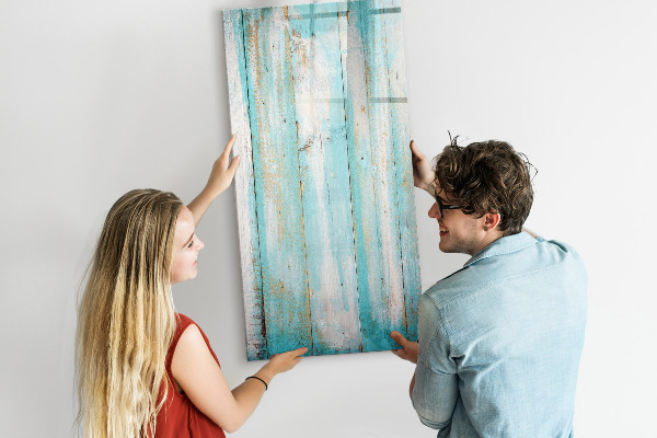 Pizarra magnética de pared con rotulador Un tablero colorido para fotos y notas.