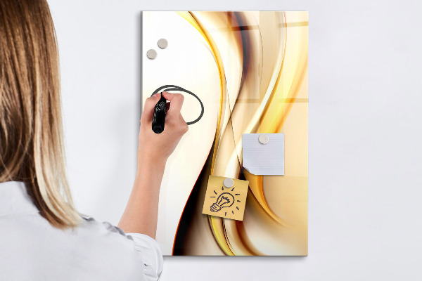 Pizarra magnética de pared con rotulador Un tablero colorido para notas y fotos.