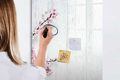 Pizarra magnética de pared con rotulador Un espacio creativo para fotos y notas.