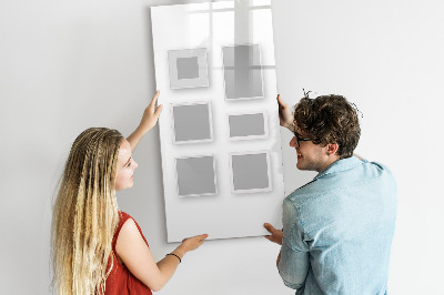 Pizarra borrable de cristal con imanes Un espacio creativo para fotos y notas.
