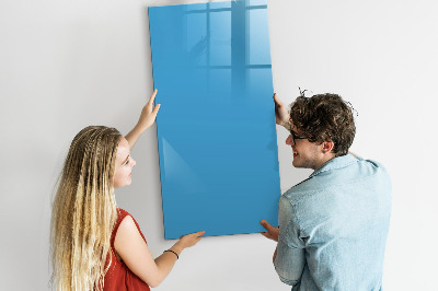 Pizarra magnética de pared con rotulador Un tablero colorido para notas y fotos.