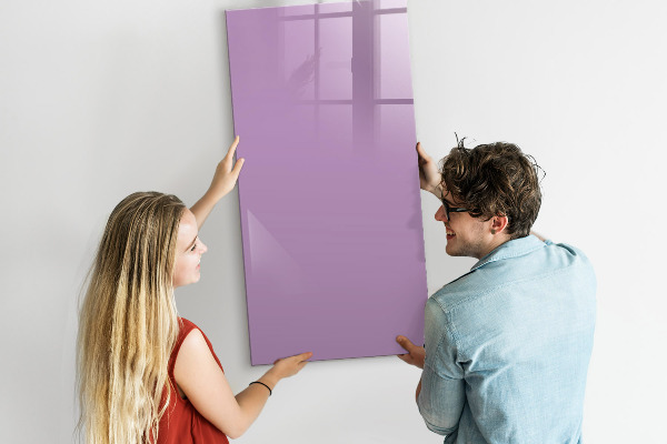 Pizarra magnética de pared con rotulador Un tablero colorido para notas y fotos.