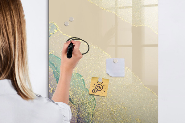 Pizarra magnética de pared con rotulador Recuerdos coloridos en un tablero de corcho
