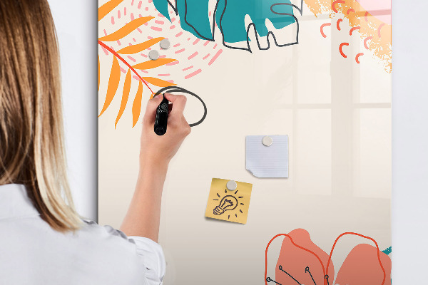Pizarra magnética de pared con rotulador Un tablero colorido para notas y fotos.