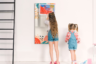 Pizarra magnética de pared con rotulador Un tablero colorido para notas y fotos.