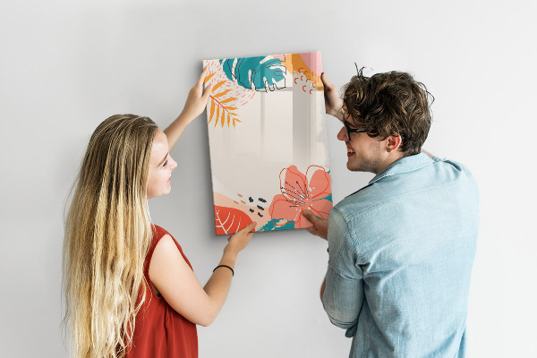 Pizarra magnética de pared con rotulador Un tablero colorido para notas y fotos.