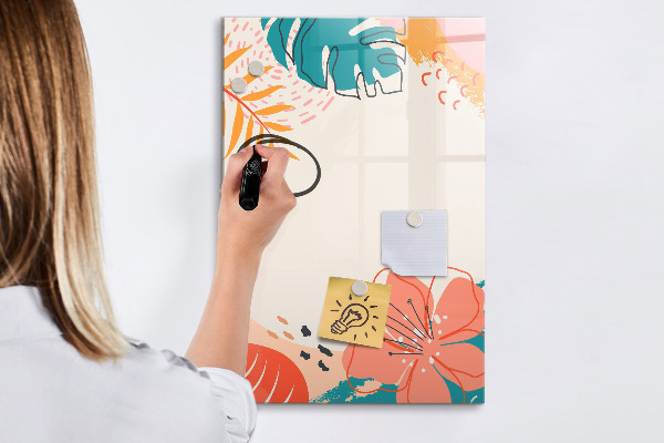 Pizarra magnética de pared con rotulador Un tablero colorido para notas y fotos.