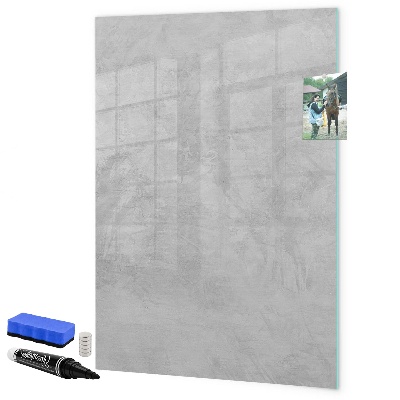 Pizarra magnética de pared con rotulador Un espacio para presentar recuerdos y notas.