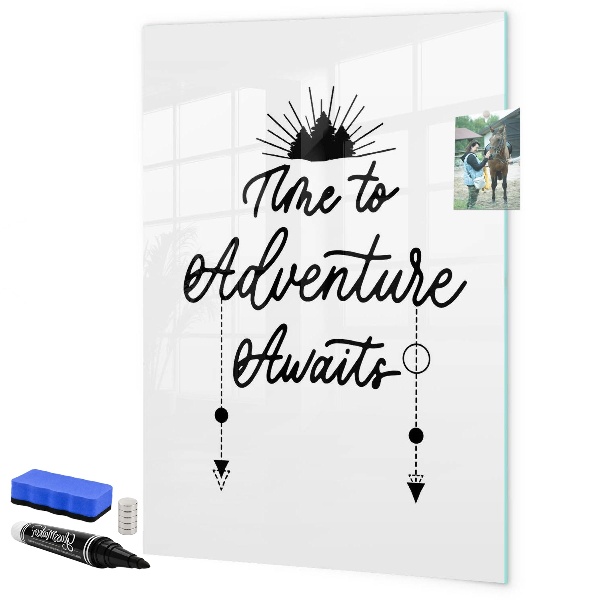 Pizarra magnética de pared con rotulador Un espacio creativo para recuerdos y fotos.