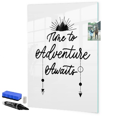 Pizarra magnética de pared con rotulador Un espacio creativo para recuerdos y fotos.