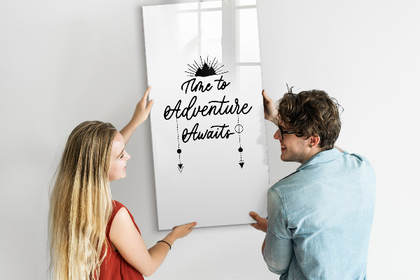 Pizarra magnética de pared con rotulador Un espacio creativo para recuerdos y fotos.