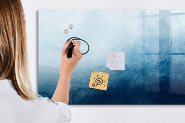 Pizarra magnética de pared con rotulador Un espacio para recuerdos y notas creativas