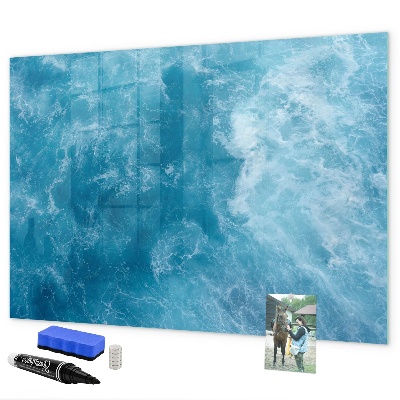 Pizarra magnética de pared con rotulador Un tablero colorido para notas y fotos.