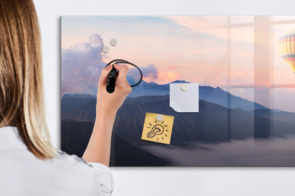 Pizarra borrable de cristal con imanes Un espacio creativo para la autoexpresión