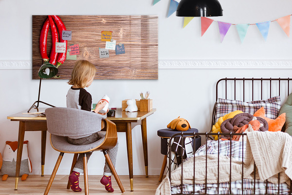 Pizarra magnética de pared con rotulador Un práctico tablero para notas y fotos.