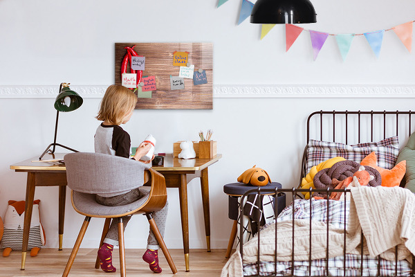 Pizarra magnética de pared con rotulador Un práctico tablero para notas y fotos.
