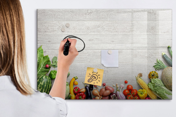 Pizarra magnética de pared con rotulador Un espacio creativo para recuerdos y fotos.
