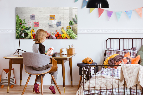 Pizarra magnética de pared con rotulador Un espacio creativo para recuerdos y fotos.