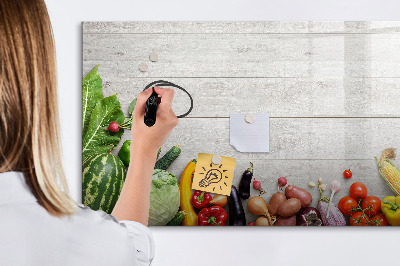 Pizarra magnética de pared con rotulador Un espacio creativo para recuerdos y fotos.